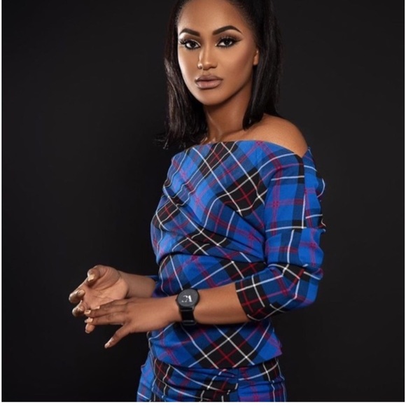 NWT ZARA Asymmetric Plaid Blue Top Size M  🦋Bloggers Favorite🦋 - Picture 3 of 16